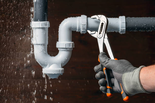 Professional Emergency Plumber technician working in Grissom Arb, IN